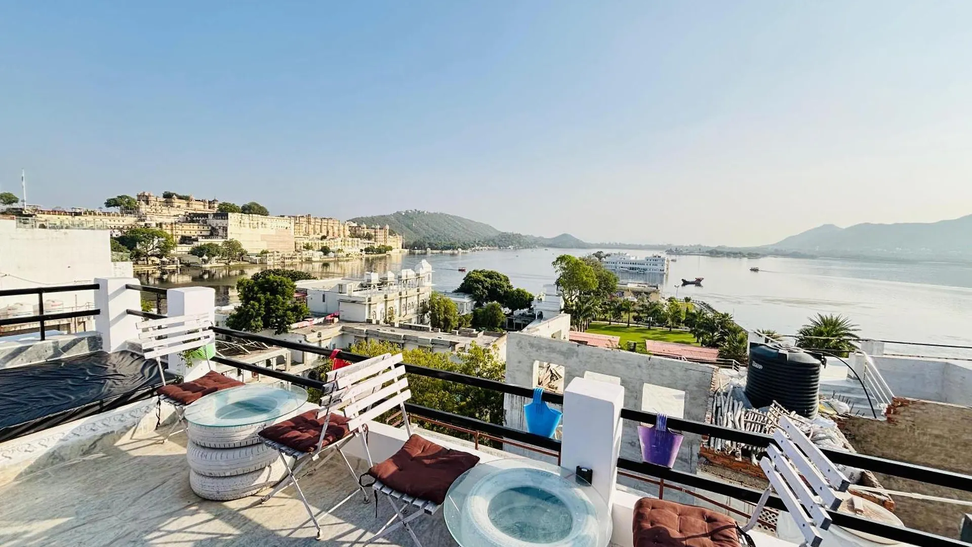 Hotel Nirvana Lakeside Udaipur 0*,